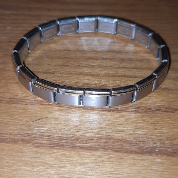 Charmed Expressions bracelet - Picture 1 of 2